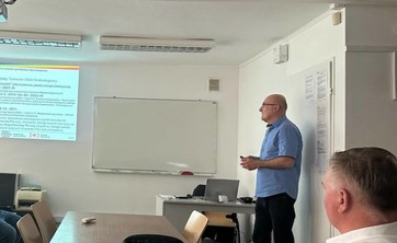 Seminarium naukowe "Zjawisko tętnienia światła i problemy z tym związane"